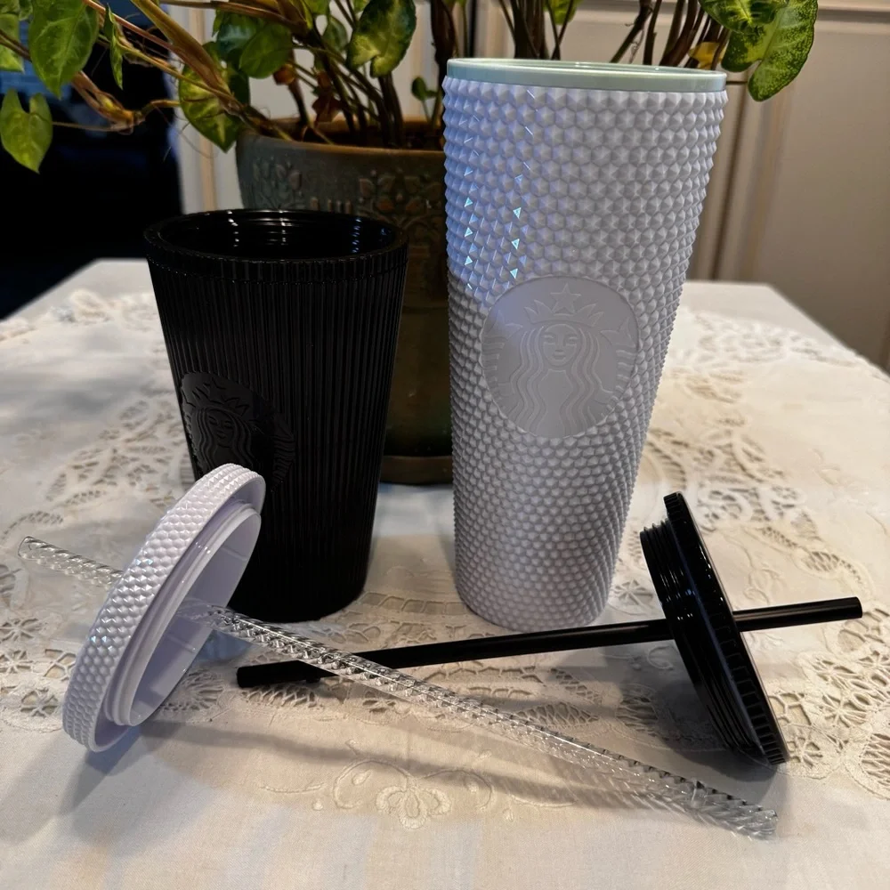 Set of 2 Starbucks Textured Black and White Tumblers - Picture 6 of 8